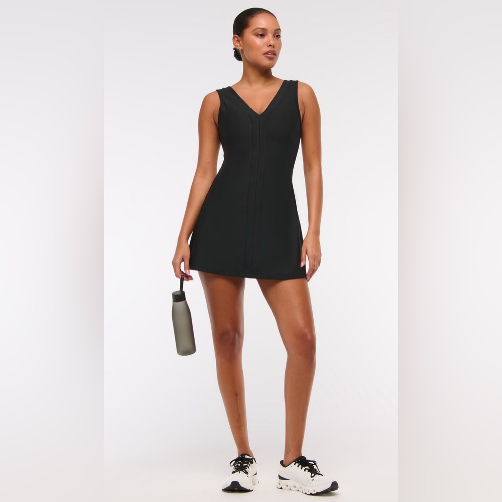 NWT ABERCROMBIE WOMENS YPB sculptLUX ACTIVE DRESS SIZE L